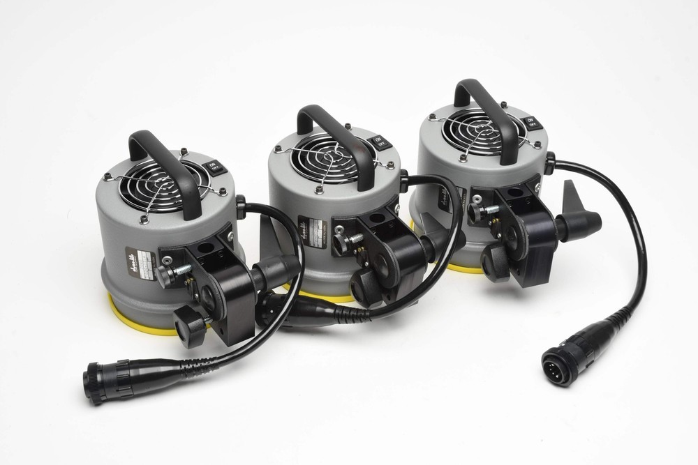 Dyna-Lite M800E Studio Flash Kit 3X Strobes, Lightware Case, Very Nice!