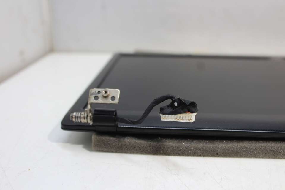 Samsung Laptop Model BA75-03590J Complete Screen Assembly