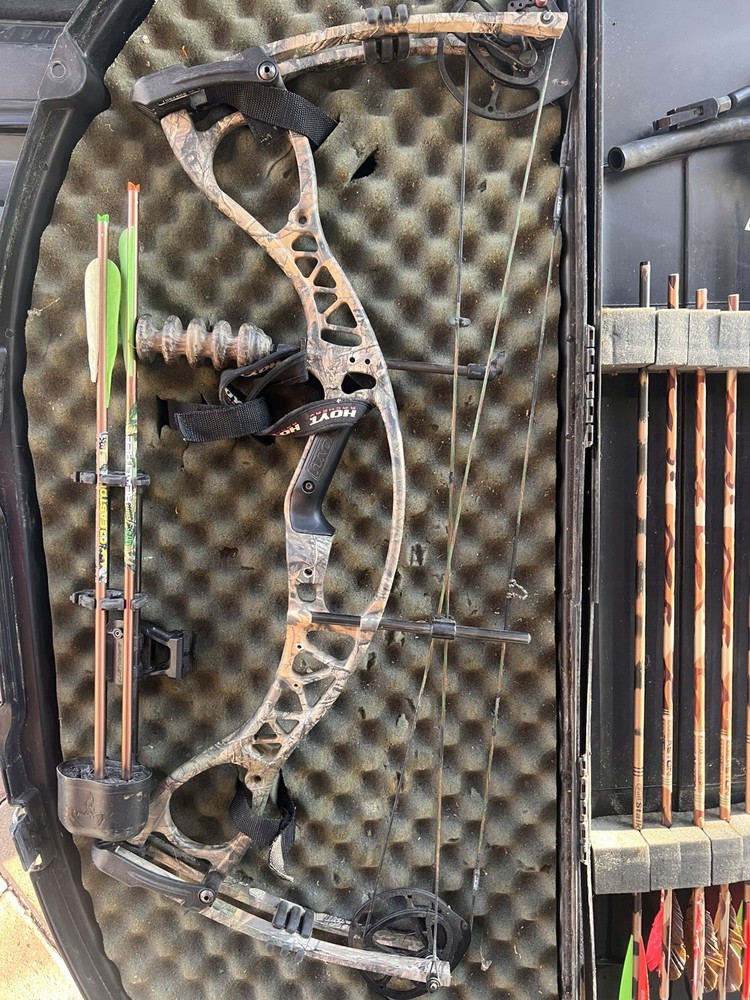 hoyt charger compound bow