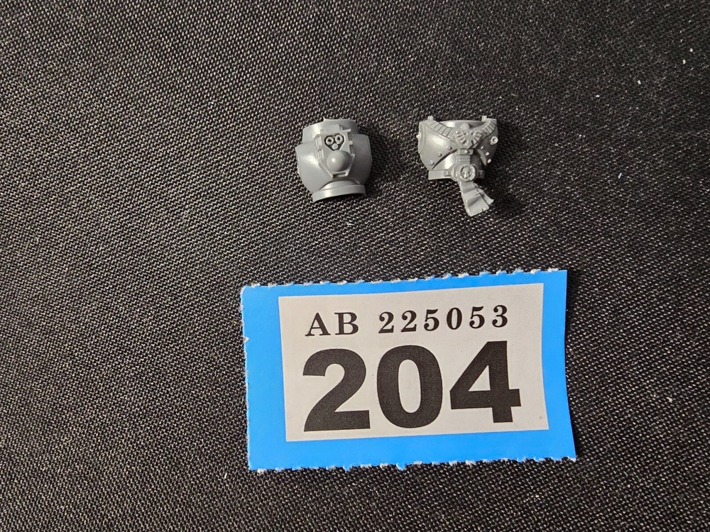 Games Workshop Warhammer 40k Bits Space Marines Torso