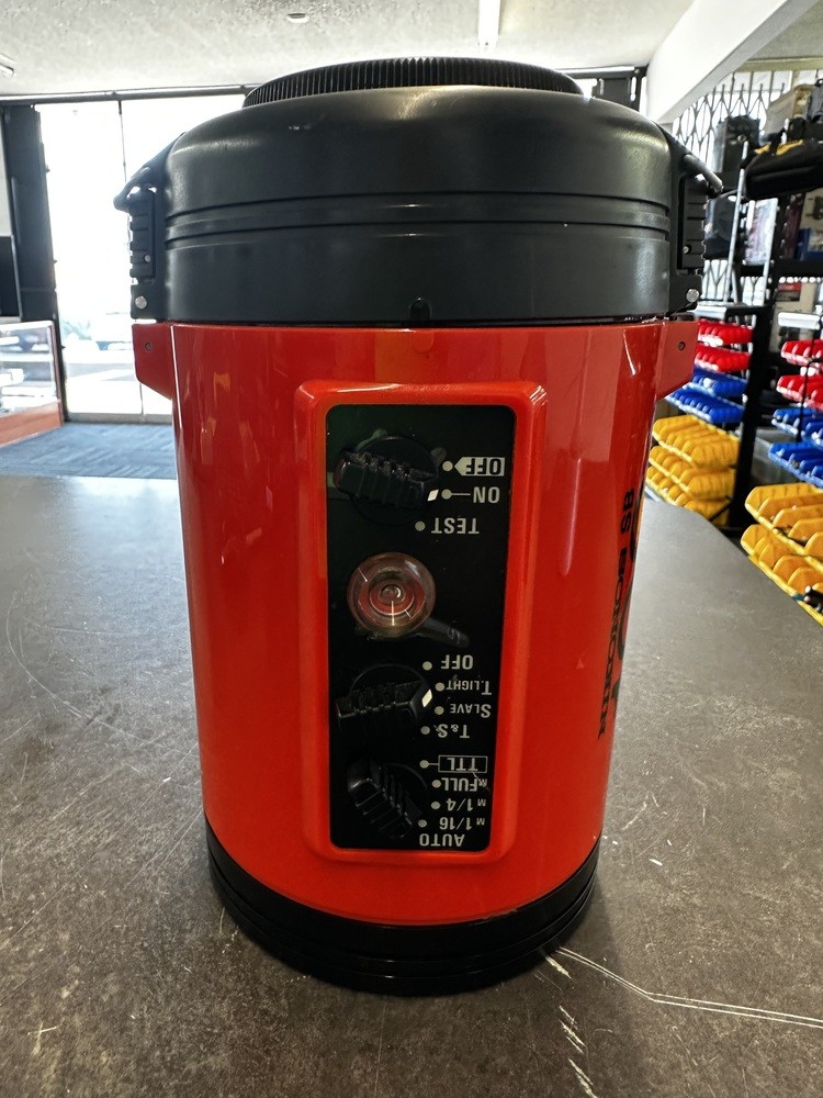 NIKON SB 102 SPEEDLIGHT. 