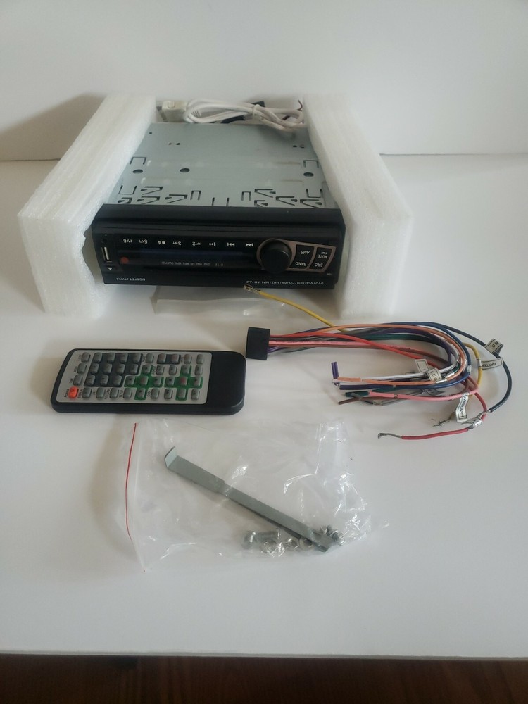 Auto multimedia player. New open box. 7" touch screen. See description