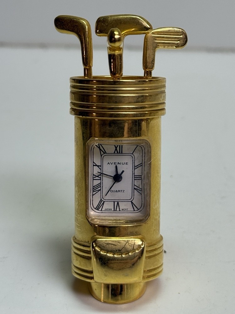 Avenue Golf Bag Novelty Clock