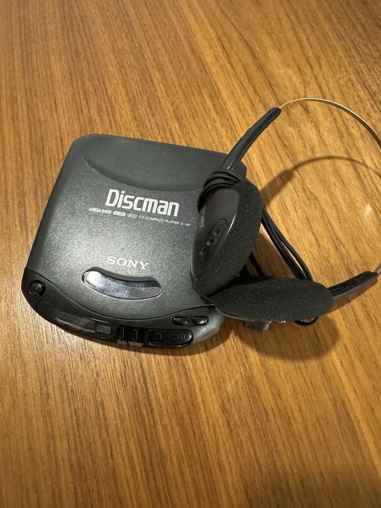 Sony D-141 Discman Portable CD Player & Headphones BOTH WORK
