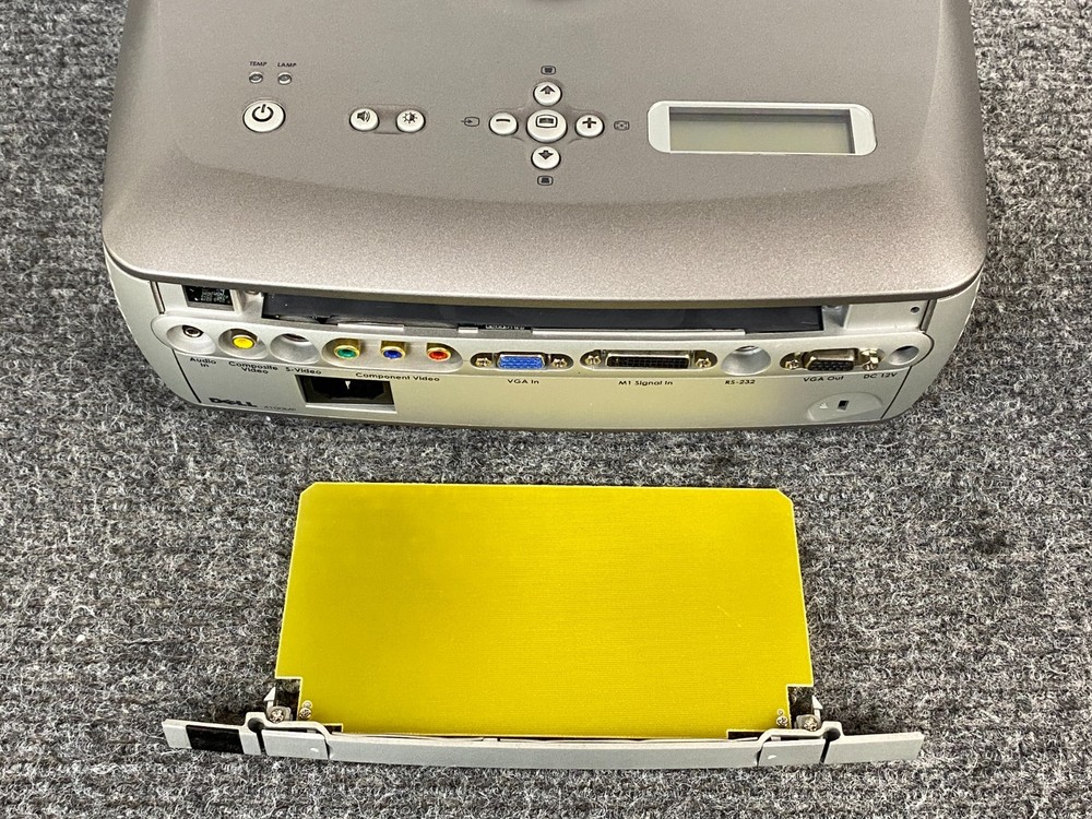 Dell 4100MP Portable DLP Front Projector w/ Hardshell Case, Power Cable & Remote