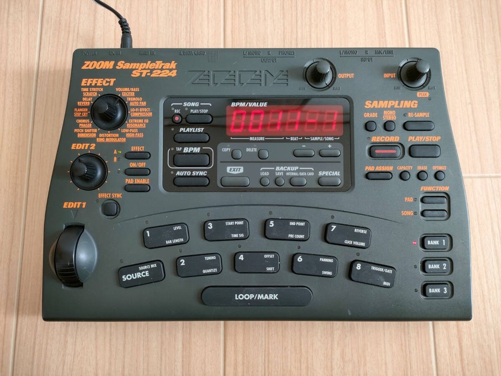 Zoom ST-224 SampleTrak Sampler with AC adapter #0003