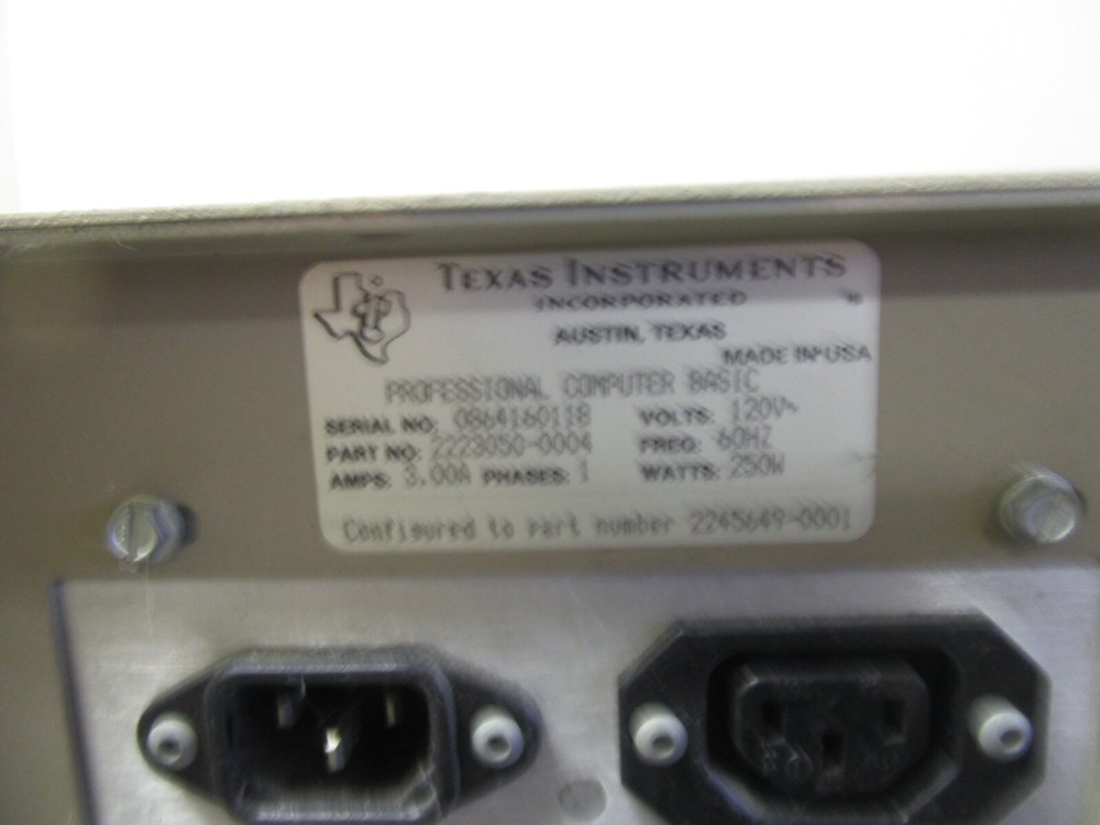 Vintage Texas Instruments Professional Computer Basic 2223050-0004 - Powers Up
