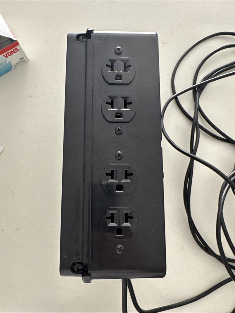 Titan Controls Helios 12 - 8 Light 240v Volt Controller w/ Relay Trigger Cord
