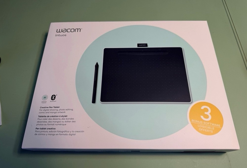 Wacom Intuos Medium Bluetooth Tablet with extras - OPEN BOX - model: CTL6100WLE0