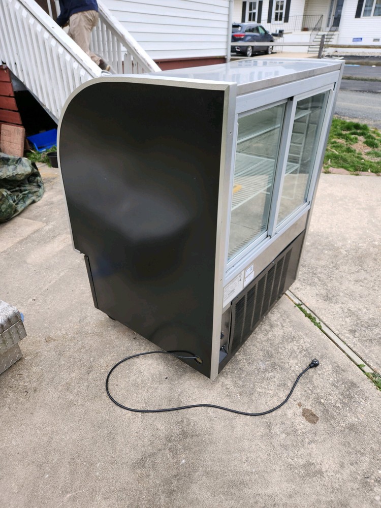 Beverage Air Refrigerated Glass Front Display Case