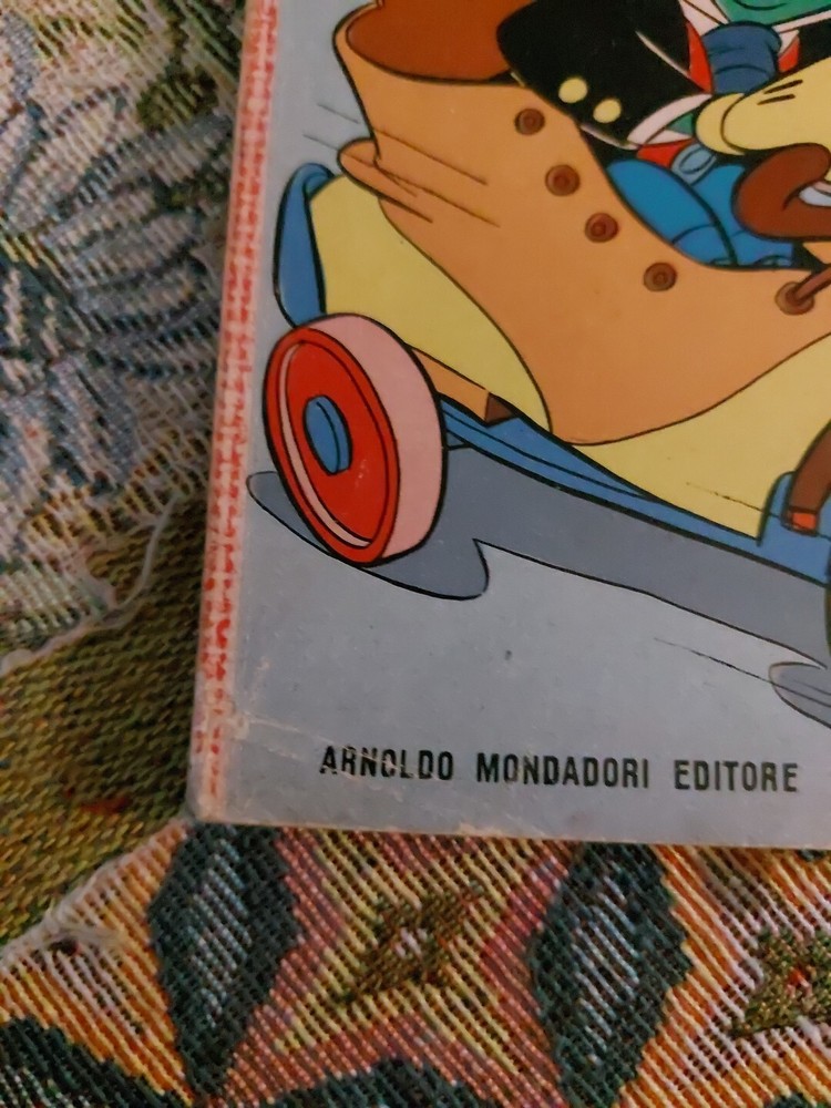 Mickey Mouse No. 391 From 1963 With Figures