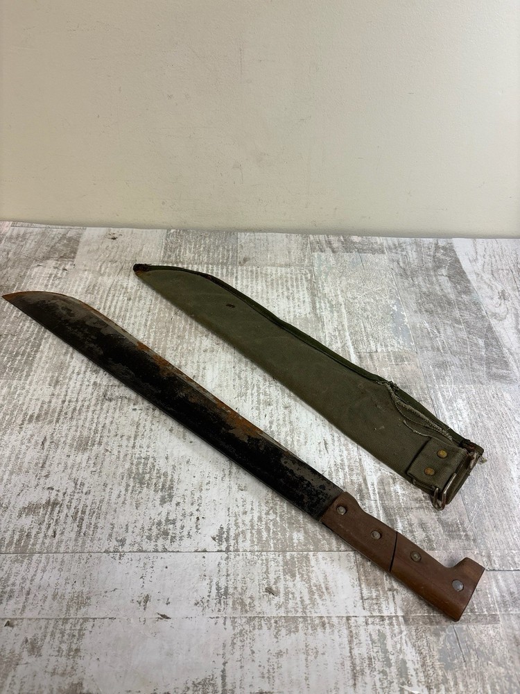 ORIGINAL WWII USN MK2 1944 MACHETE AND SHEATH