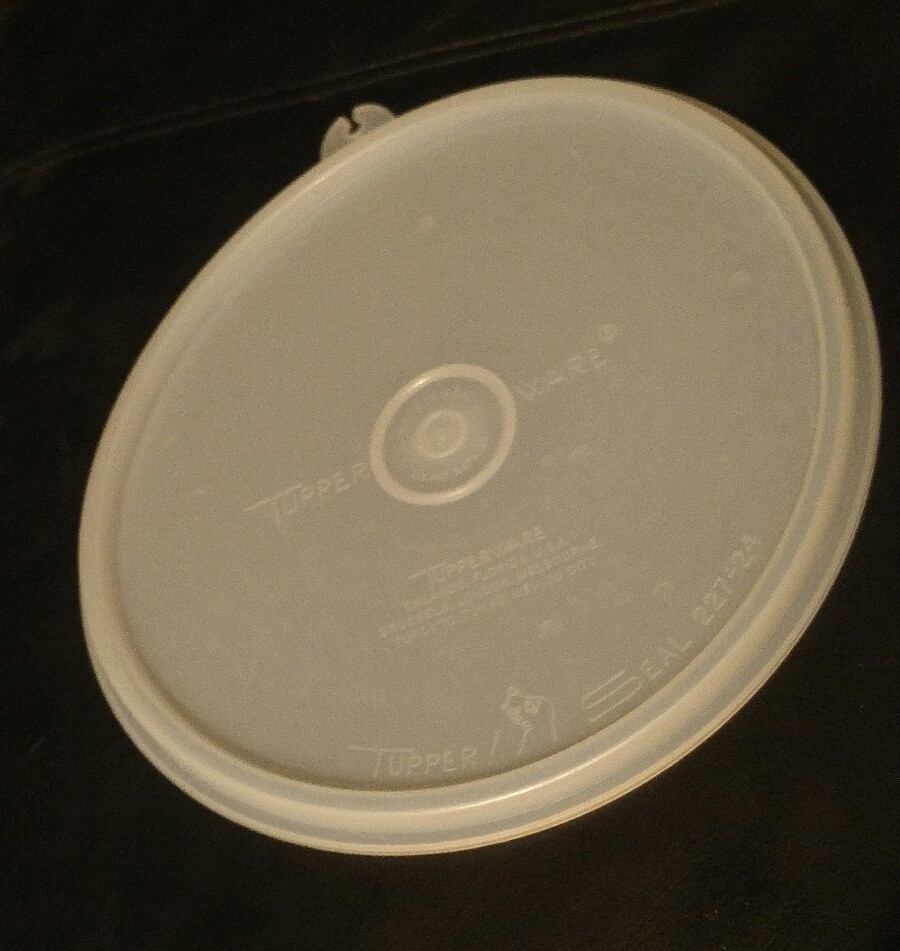 Tupperware Sheer Medium 6.5 inch Replacement Lid # 227-24