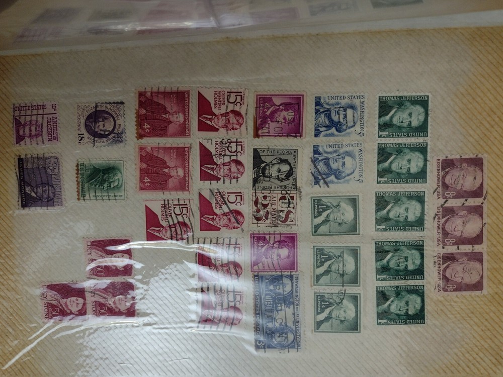 MINT US STAMP COLLECTION IN BINDER