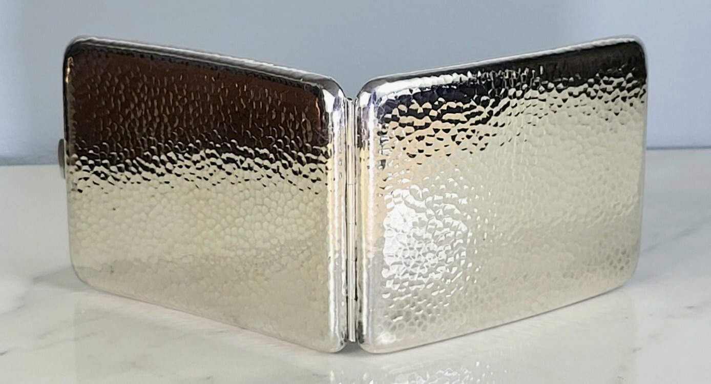 FINE LRG c. 1965 Japanese Hammered Sterling+ Silver Curved Smokes Case 3.56 ozt