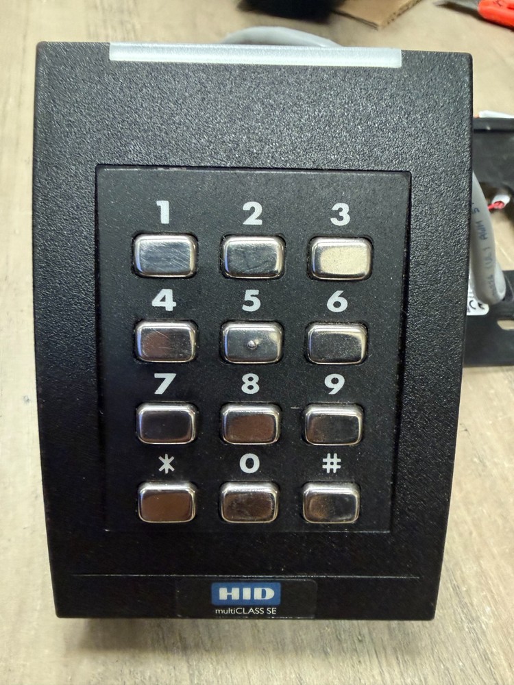 HID 921PTNNEK00000 multiCLASS RP40 Wall Switch Reader - Black UNTESTED READ