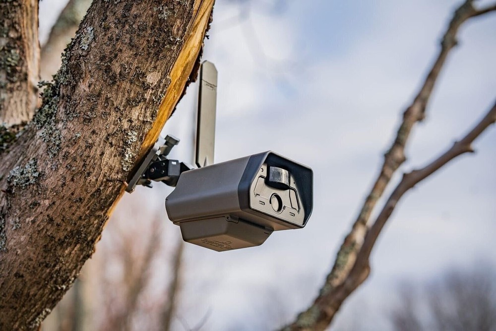 TACTACAM Defend Cellular Security Camera - No WiFi Required - Motion...