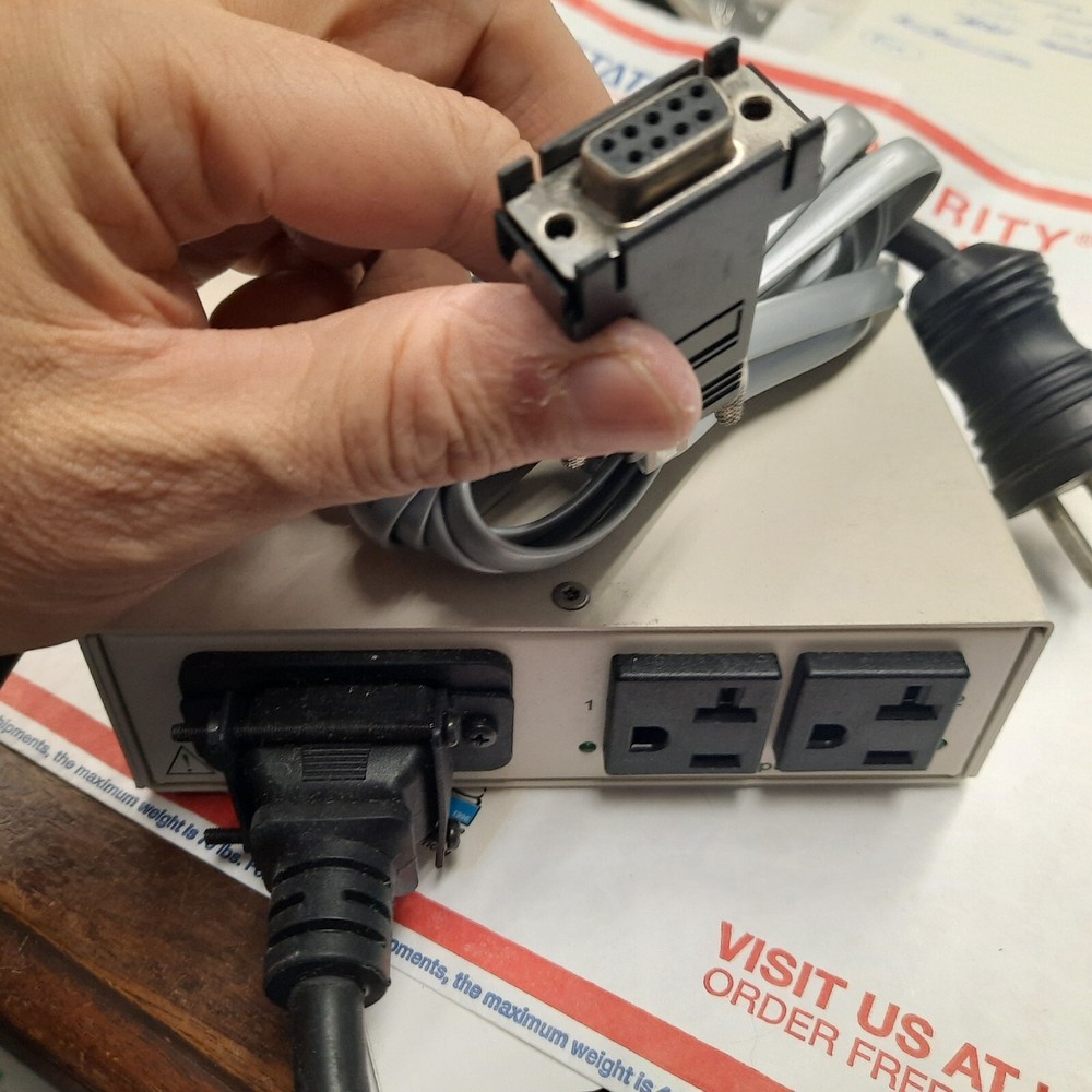 Server Tech Switched CW-2H1-C20, Intelligent Power Module WITH serial cable!