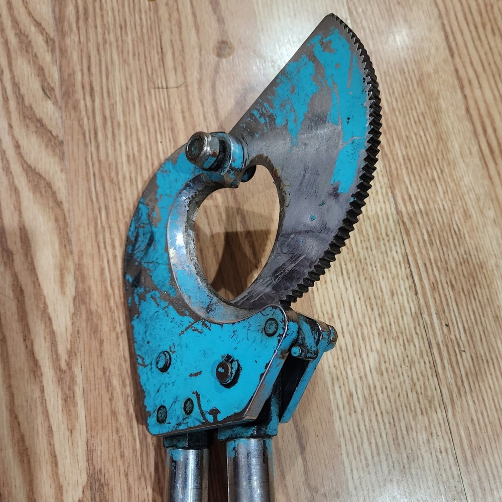 Ratcheting Cable Cutter,