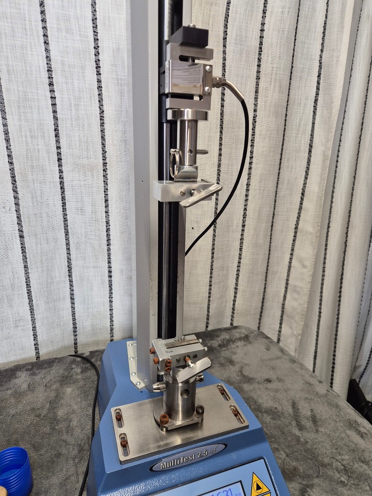 MECMESIN MuliTest 2.5-d Motorized digital test bench