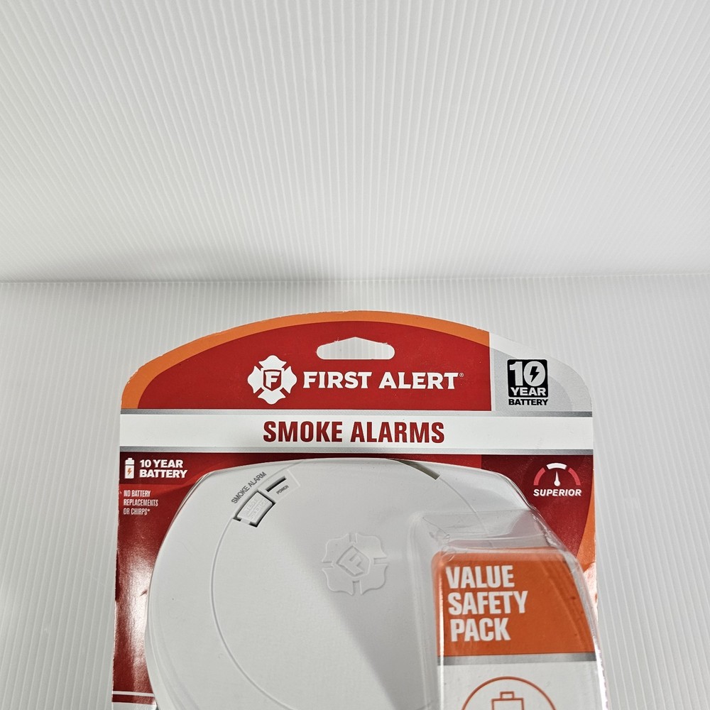 New First Alert 2 Pack 10 year Battery-Powered Smoke Detectors