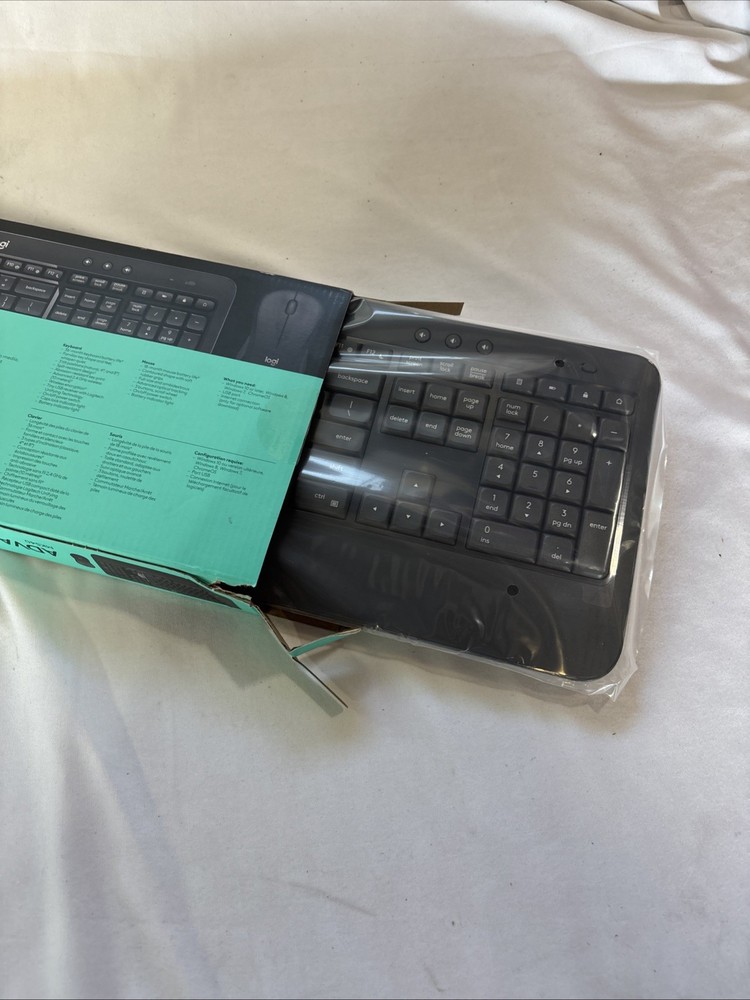 Logitech MK540 Advanced Wireless Keyboard and Mouse (920-008671) black