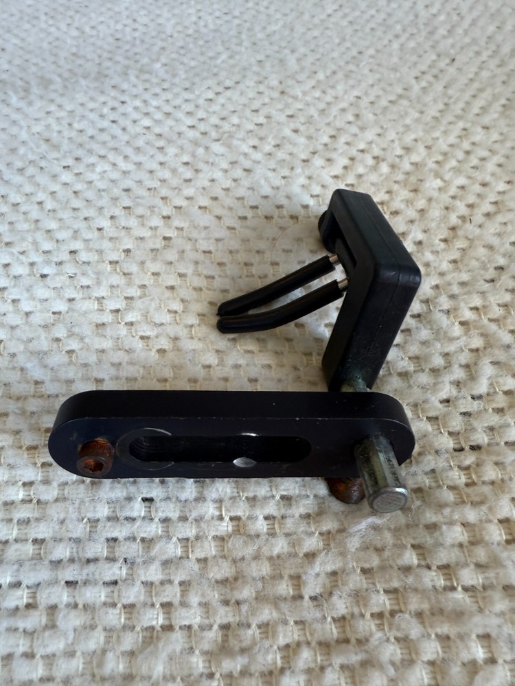 Cobra Dual Prong Flipper Rest