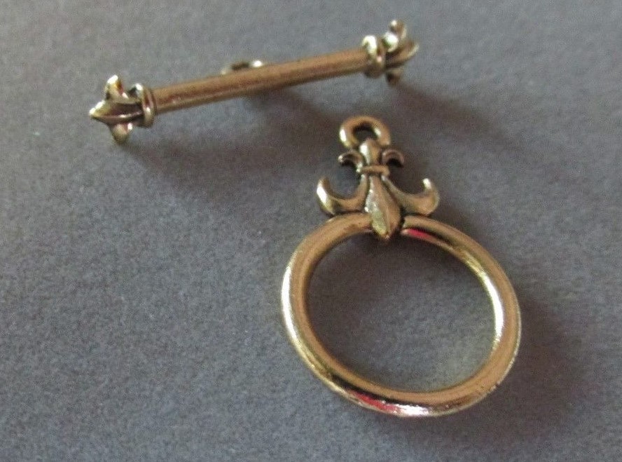 Fleur de Lis Gold Dipped Pewter Toggle Set