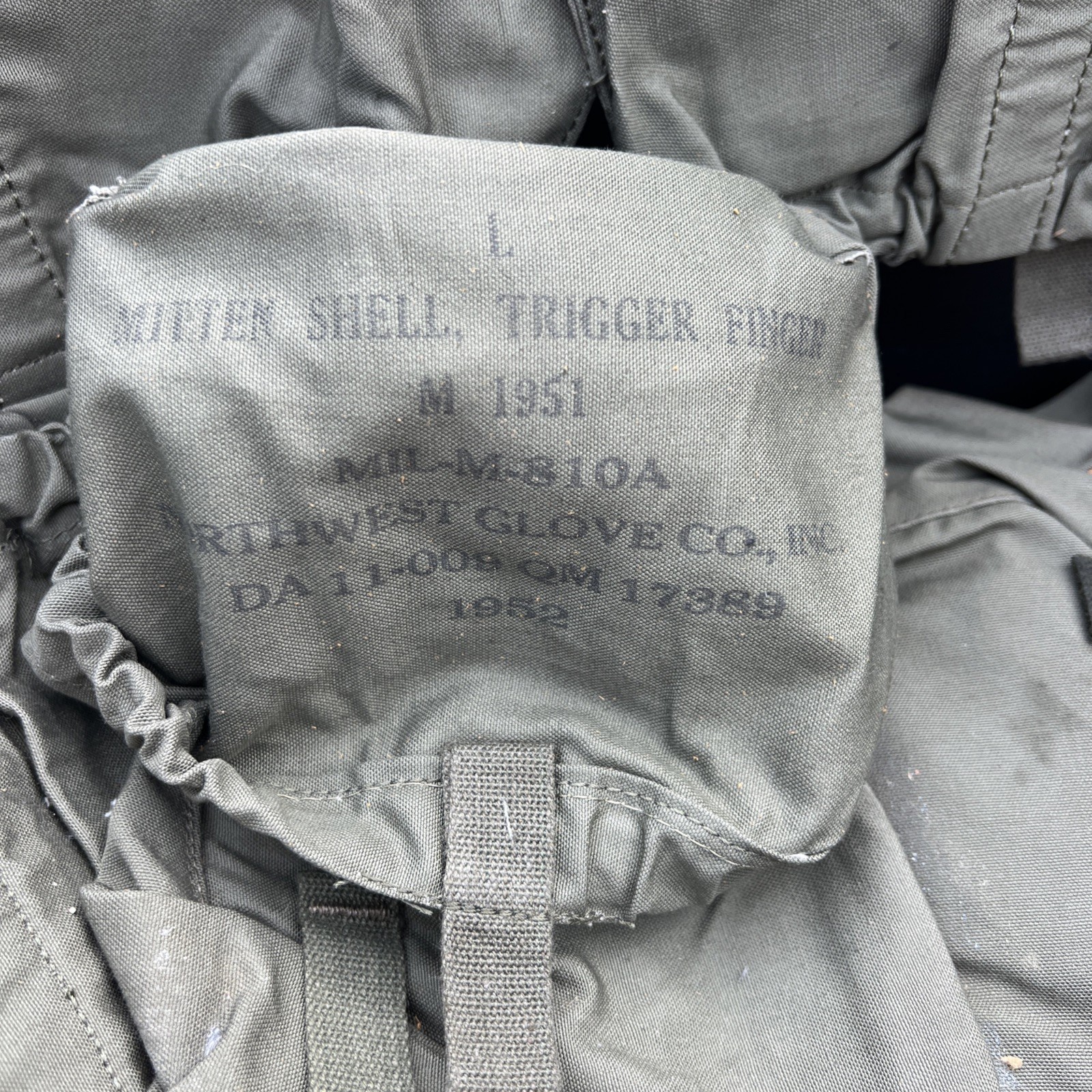 US Military M-1951 Korean Era Trigger Finger Mitten Gloves Shell, LARGE, NEW A12