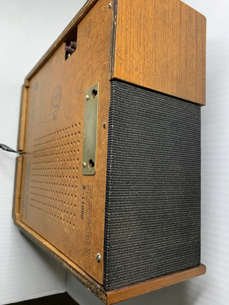 Panasonic Solid State Table Top FM-AM 10- Transistor 6-Diode Radio RE-785 Tested