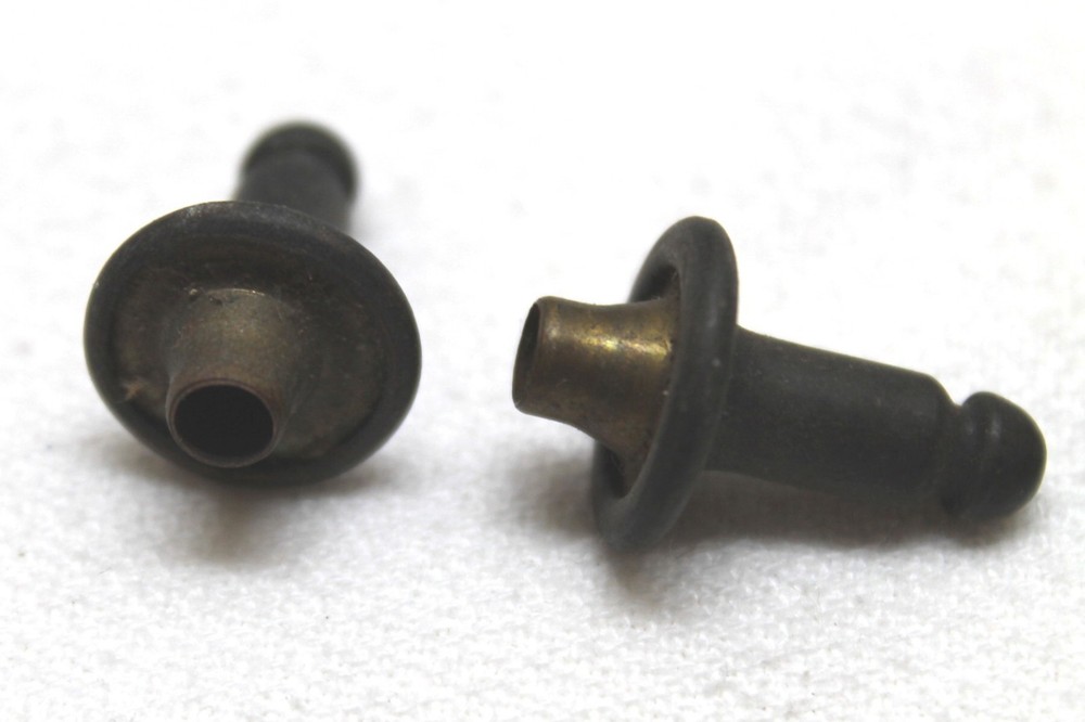 US WWII Lift a Dot extra long male stud post 4pcs ( studs only) E599