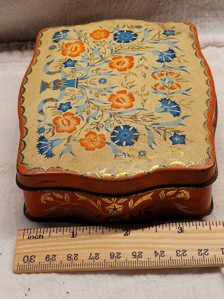 NOEL MADE IN ENGLAND CHRISTMAS TIN EMPTY