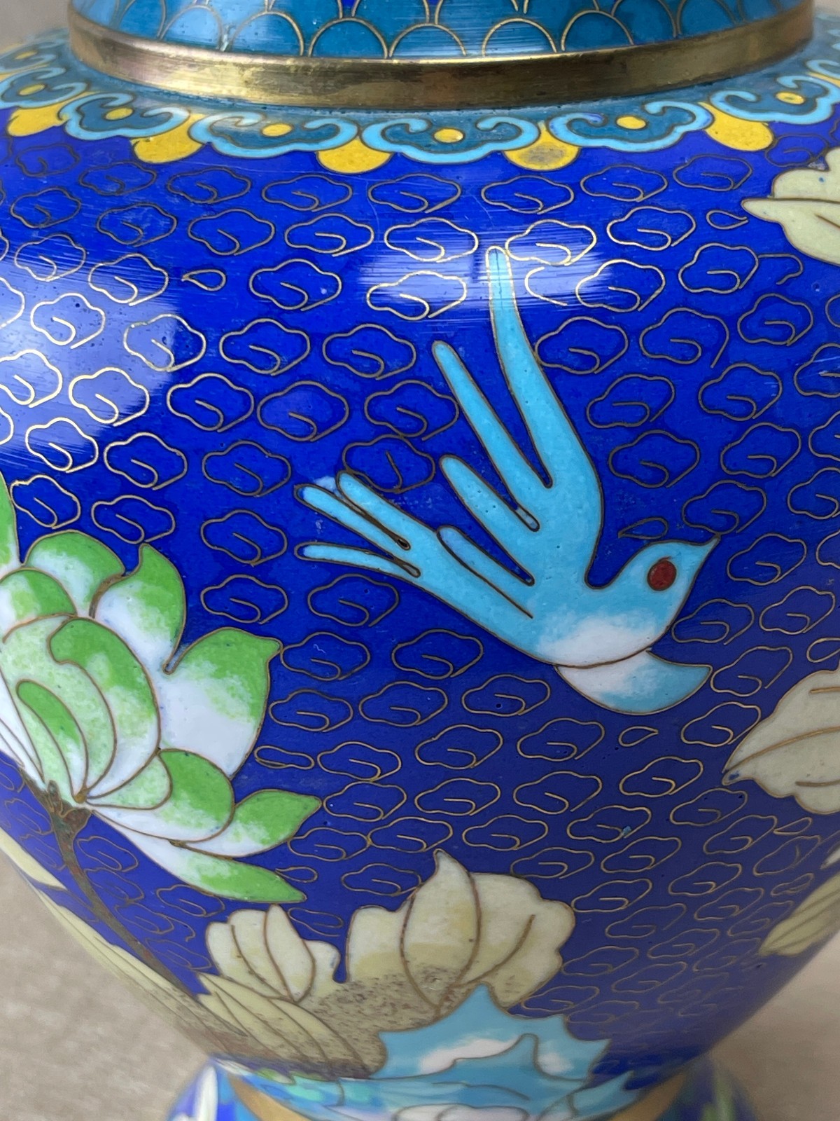 Vintage Chinese Cloisonne Enamel Vase Blue Chrysanthemum Floral Brass 10”