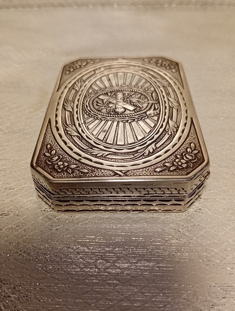 Solid Silver Snuff Box, German 1890, Louis XV Style.