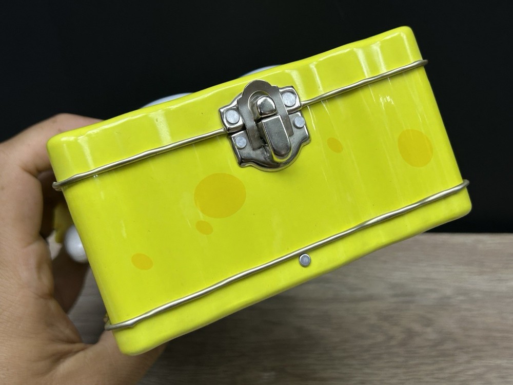 Vintage 2002 Nickelodeon SpongeBob Squarepants Metal Tin Container