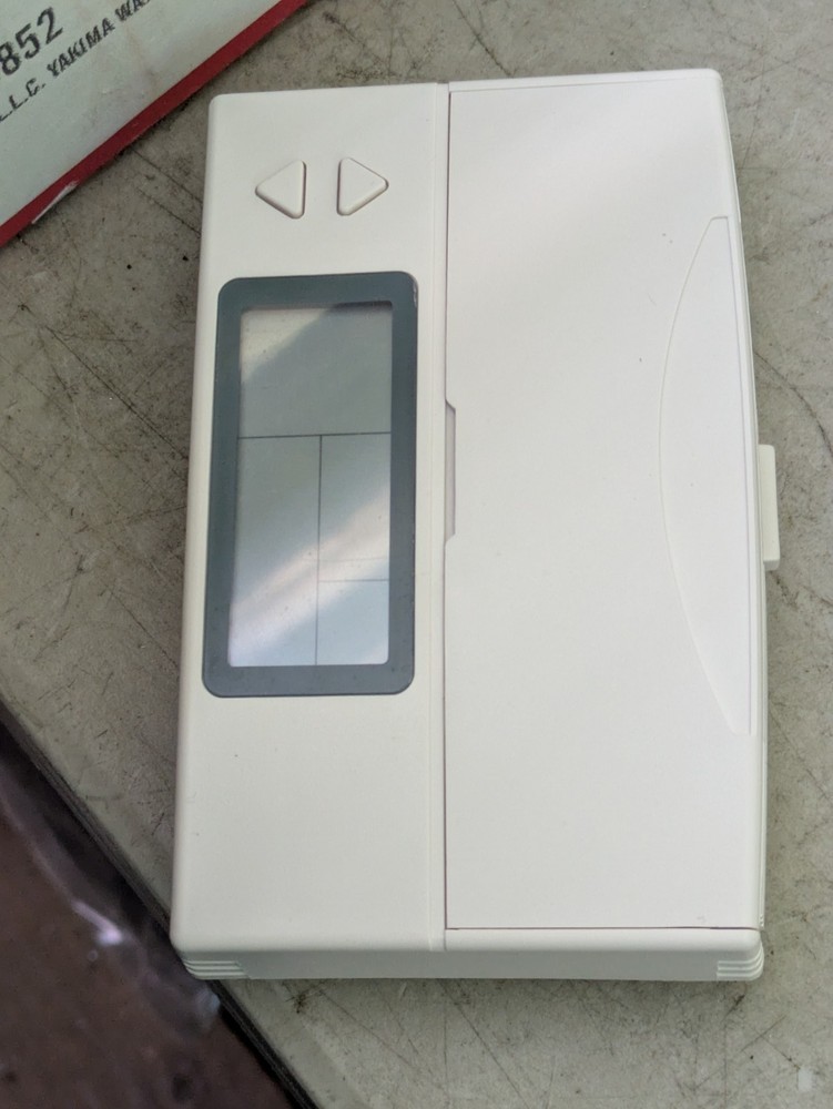King Electric EP-3 24V LCD Display Programmable Thermostat  White  New in Box