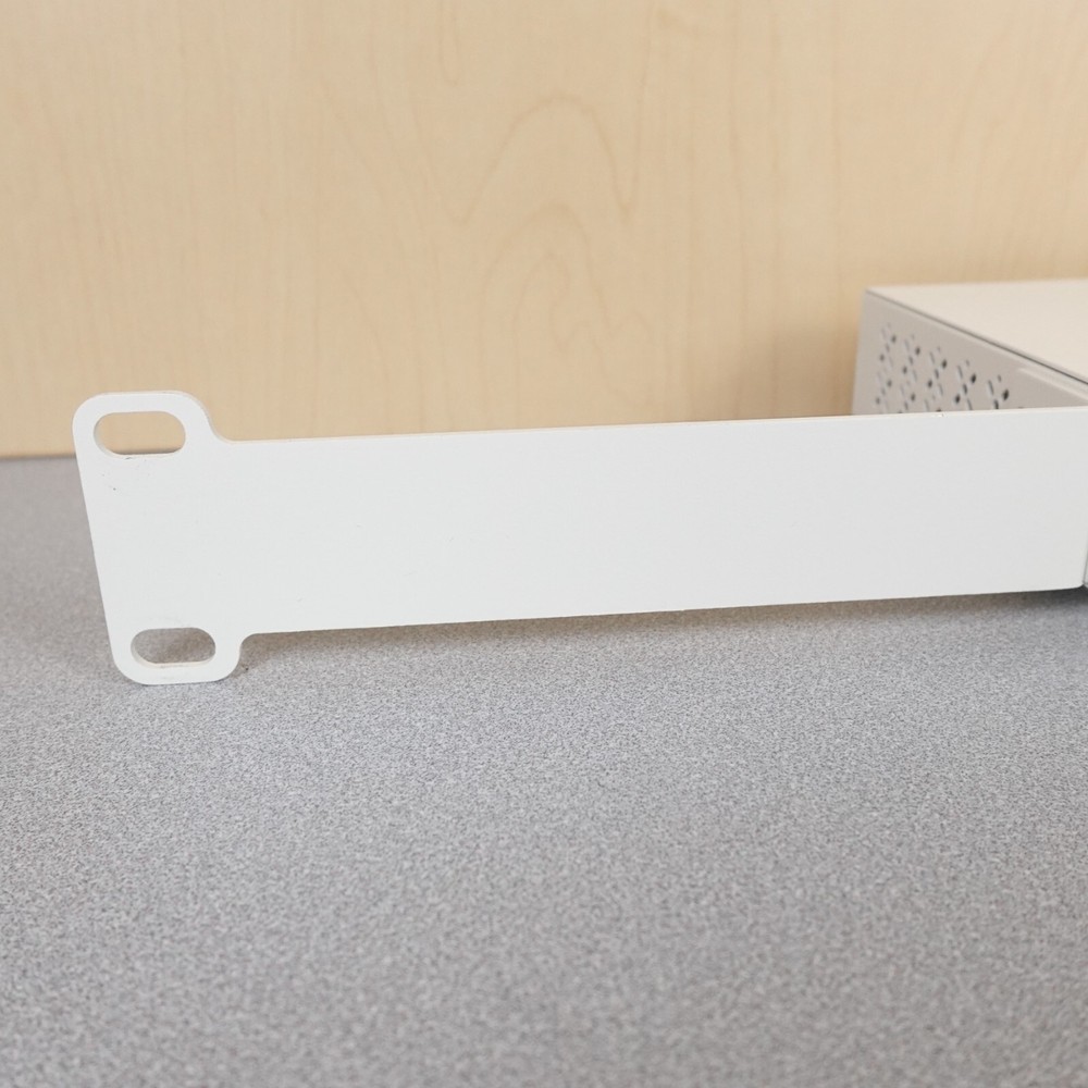 D-Link DNH-100 Nuclias LAN Controller Hub Network White Good