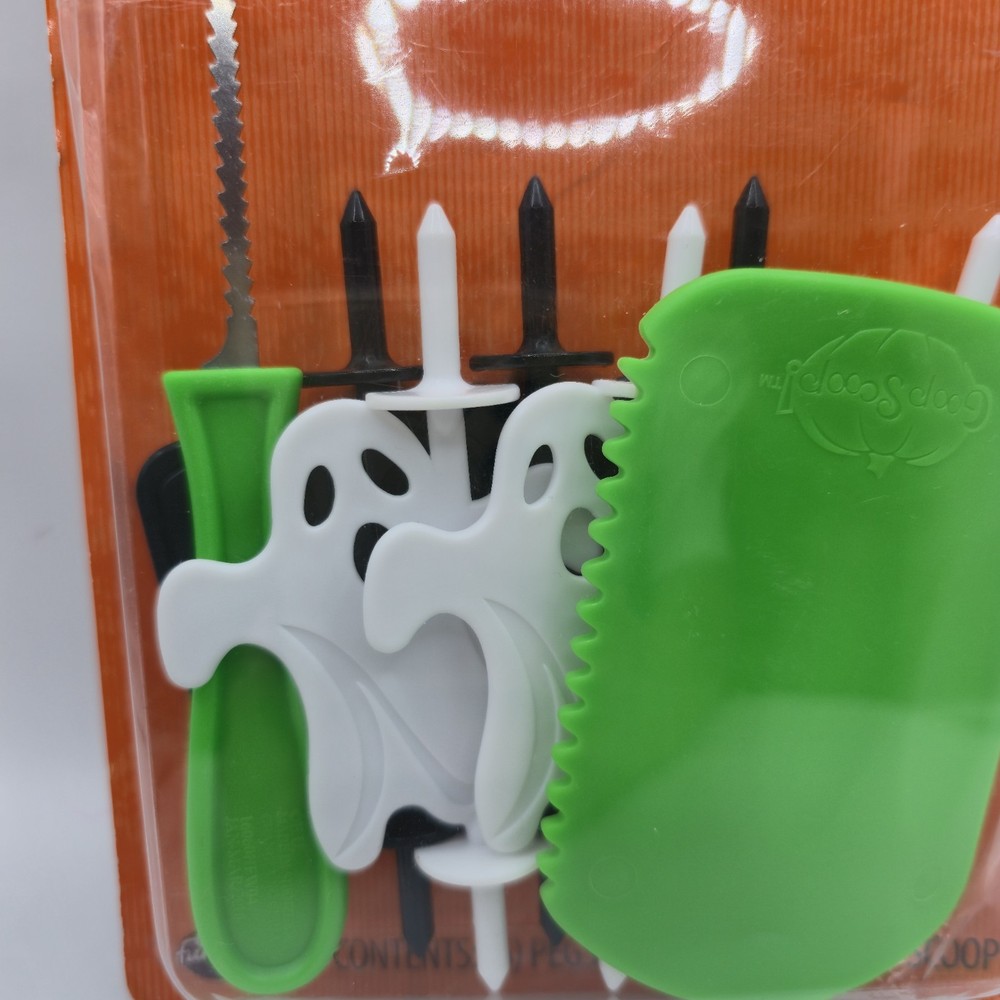 Pumpkin Fun World Peg & Carving Kit 2017 8pc Set Sealed
