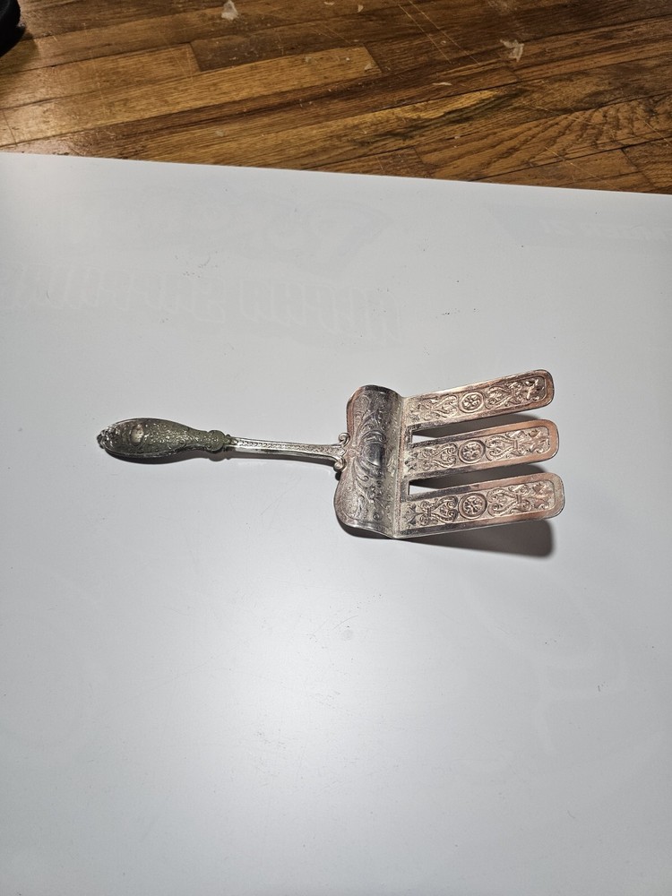 Henniger & Co. Silver Plate Renaissance Revival Asparagus Server