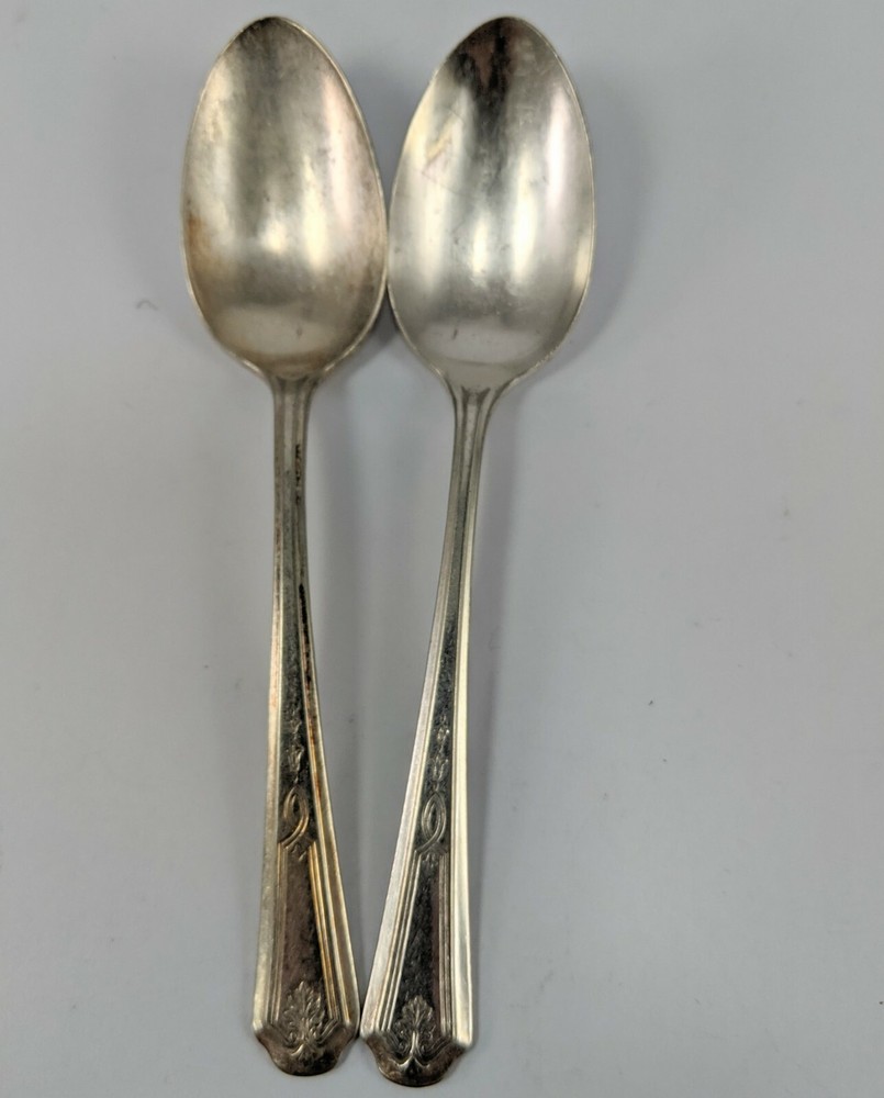 2 Oneida Community 1922 Beverly Elite Pattern Teaspoons Spoon Duro Plate
