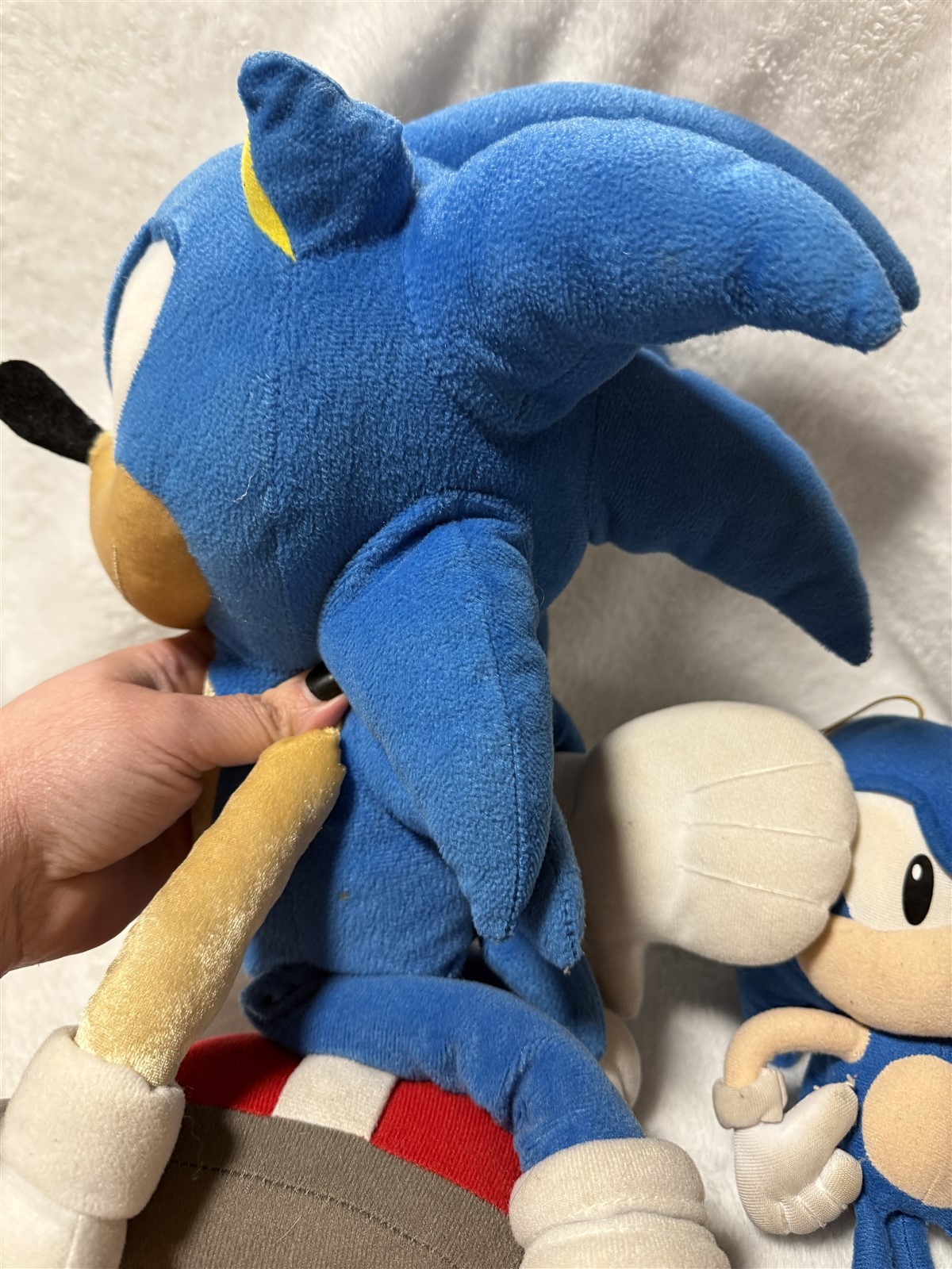 LOT OF 2 SONIC THE HEDGEHOG PLUSH STUFFED TOYS "COULD USE CLEANING"