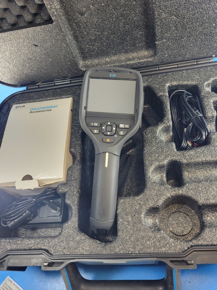 Flir E30 IR Infrared Thermal Imager Imaging Camera 60Hz Pristine!