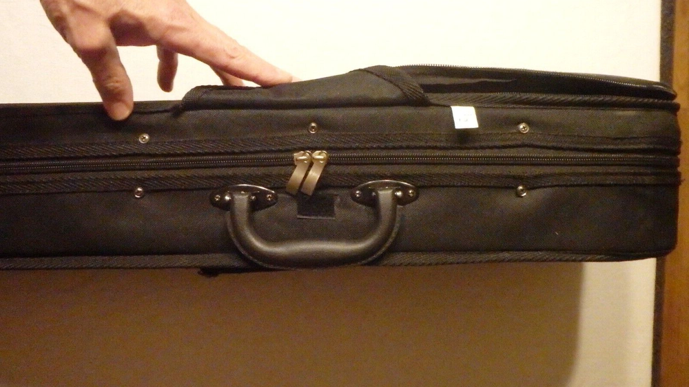 1/2 Scale Violin by Mendini by Cecillo with Case, Strings, Rosin, Bridge
