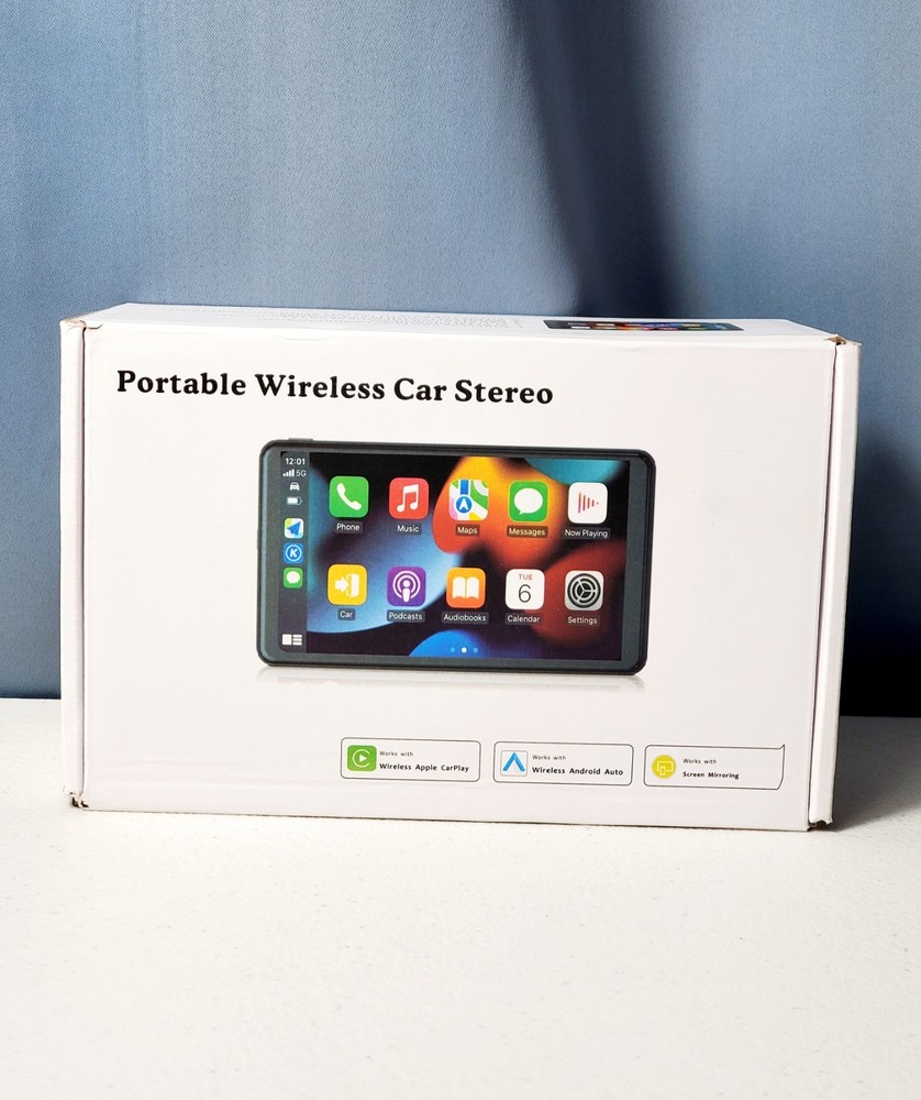 7" HD Wireless CarPlay Screen with Bluetooth Navigation & Backup Camera