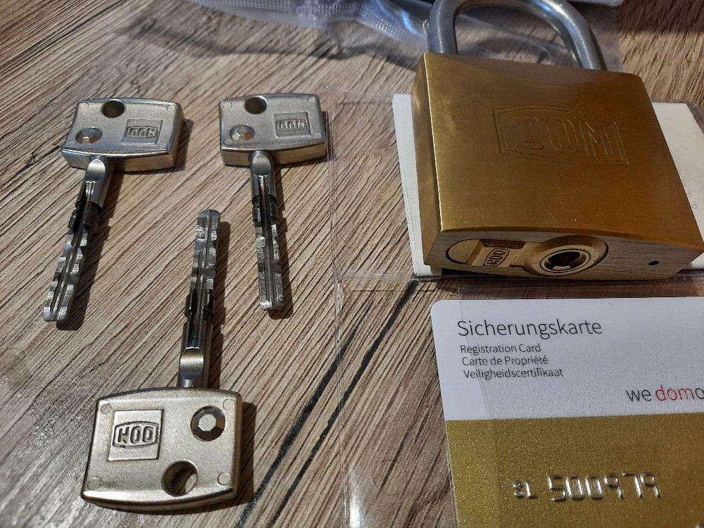 DOM Diamant Padlock /High Security/With 3Keys and Keycode Card