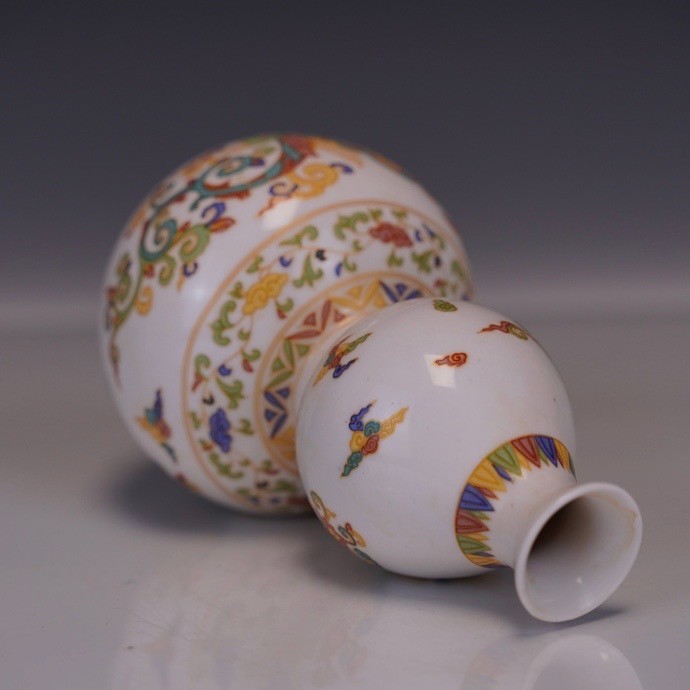 7" Chenghua Marked Doucai Porcelain beast Pattern gourd Flower Bottle Vase