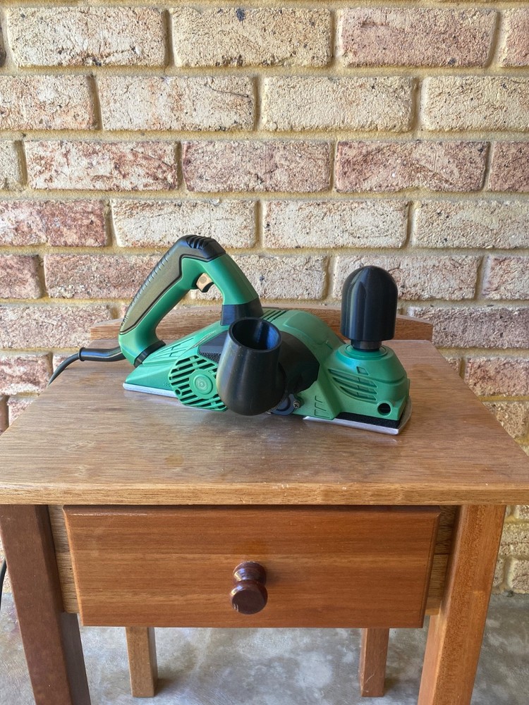 Hikoki P20ST Surfboard Planer