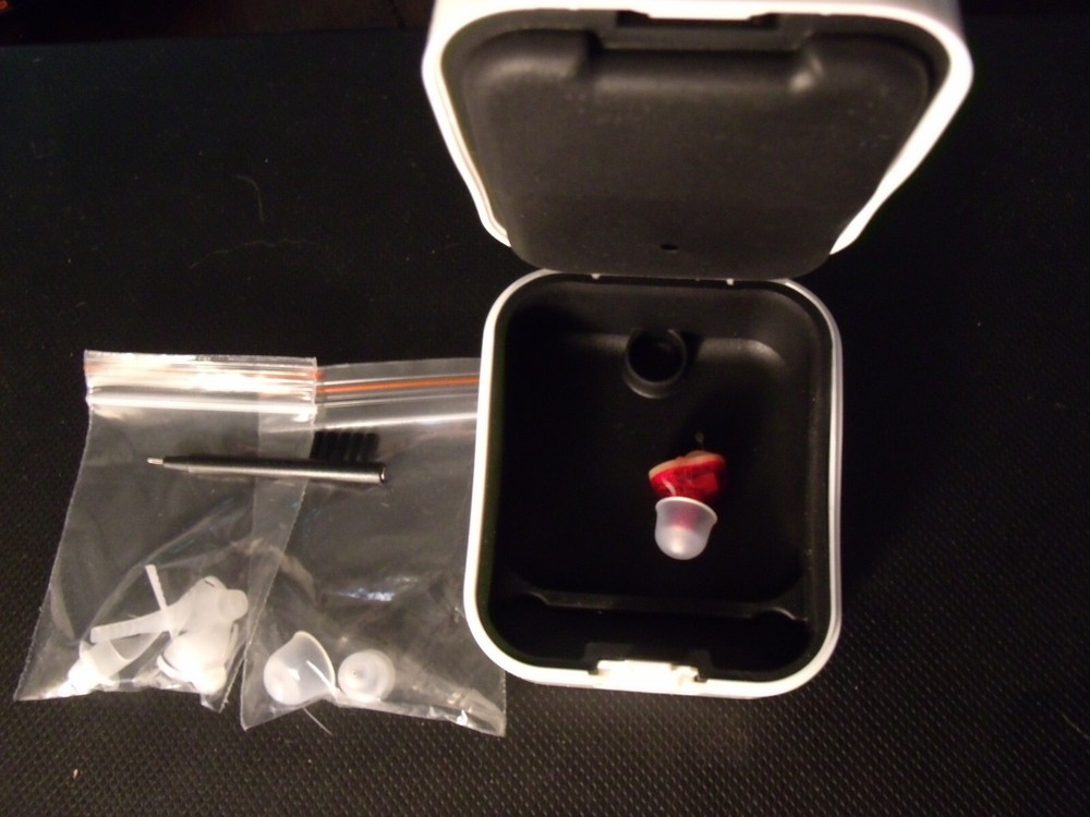 TWO TINY IN EAR CIC DIGITAL HEARING AMPLIFIER SMART CHIP 3 PROGRAMS NO TEST