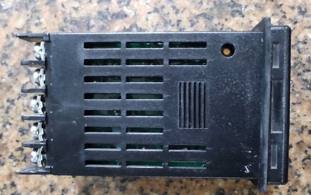 OMRON E5CN-RMT-500 TEMPERATURE CONTROLLER