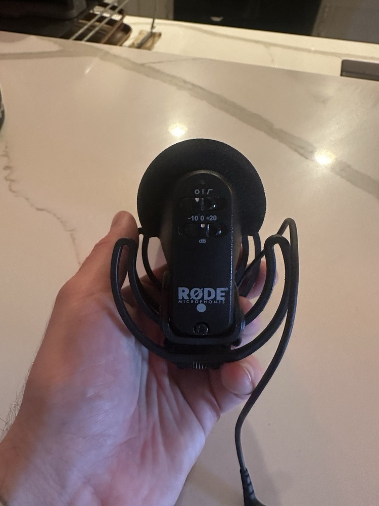 Rode VideoMic Pro Camera-Mount Shotgun Microphone, Black